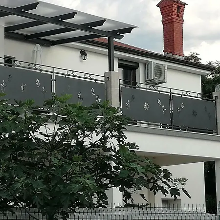 Roberta Apartmán