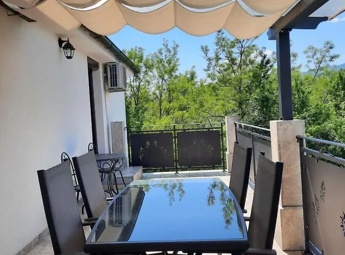 Roberta Lägenhet Jurdani